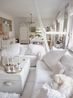2331 Best Shabby Chic Decorating Ideas Images On Pinterest In 2018 Heavens Rosé Cottage Dezember Really Lovely All White Room Lee Ann Davis Small Shabby Chic Decorating Ideas