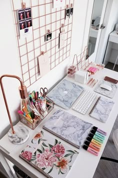 ORGANISATION Modern Home Office, Home Office Space, Home Office Design, Office Ideas, Office Designs, Small Office, Office Table