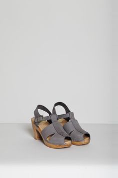 $50 MADDEN GIRL Wallie Sandals NEW Turquoise 6 6.5 9.5