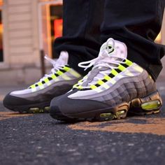 air max 95 og on feet air max 95 og on feet