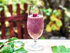hallonsmoothie med yoghurt hallonsmoothie med yoghurt