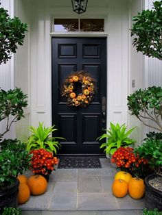 10 genius ways to deck out your porch for halloween halloween front doors front doors and doors