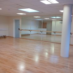 Shd72 Professional 6ft Floor Mount Fixed Height Double Bar Ballet Installation Of Our Optimax Studio Mirrors Endura Ballet Barres Www Theballetbarrecompany