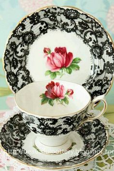 Neighbors JOHNSON BROTHERS 1112 CUP /& SAUCER SET