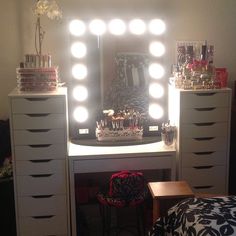642 Best Makeup Storage Organization Images On Pinterest Closet Vanity Room Makeup Storage Organization Organisation Planner
