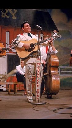 9 Best Webb Pierce images 9 Best Zene images in 2020 | Zene, Film, Énekesek