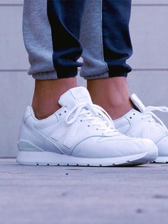 new balance plain white