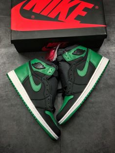 Sneakers Sneakers