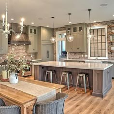 Country Farmhouse, Antique Kitchen