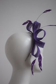 Tulip fascinator pince à cheveux plume mariage chapeau course parti aliceband royal ascot