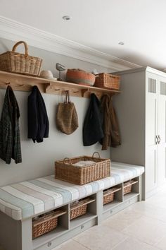 Slaapkamer Met Schuine Wanden Inrichten Met Schuine Dak Een ... Slaapkamer Met Schuine Wanden Inrichten Met Schuine Dak Een ...