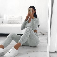 Losait Womens Slim Casual Crew-Neck Spring Autumn Tracksuit Top