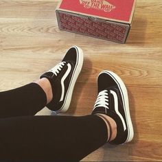 vans old skool trainers black white vans old skool trainers black white