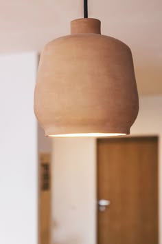 De 10+ beste bildene for SS2018 | merker, vinglass, blå og hvit Smoky Olive Leaves Hand Painted Green Porcelain Table Lamp