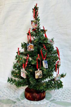 471 Best Miniatures Christmas Images On Pinterest Miniature Miniature Christmas Tree With Vintage Image Scrabble Tile Ornaments