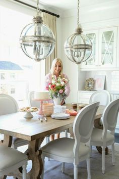 Choosing The Right Size And Shape Light Fixture For Your Dining Prepossessing Chandelier Dining Room Decorating Design Choosing The Right Size And Shape Light Fixture For Your Dining Extraordinary Chandelier Dining Room Inspiration