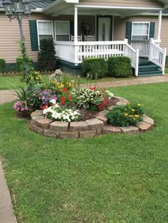 Gorgeous and Pretty Front Yard Garden and Landscaping Ideas #frontyardlanscape #garden Home Garden Design, Garden Landscape Design