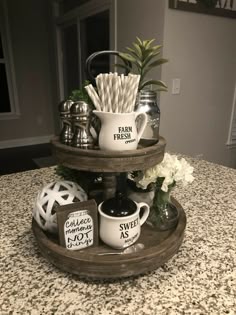 Dahlia Studios Elisa Antique Silver Square Cupcake Cake Stand Mirrored Top 8 Wide Wedding Birthday Kitchen Serveware