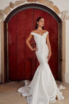 9 Best Leah Da Gloria Images In 2020 Couture Wedding Gowns
