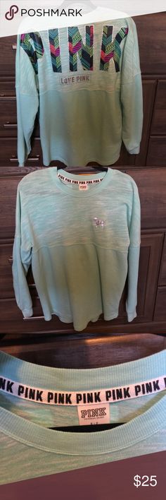 VICTORIAS SECRET PINK APPLIQUE /"PINK/" CAMPUS POCKET SCOOPNECK//CREW TEESHIRT NWT