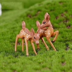4 Pcs Deer Giraffe Fairy Garden Kits Figurines for Miniatures Ornaments Fairies Gardens House Terrarium Kit Dollhouse Supplies DIY Outdoor Decorations Moss Micro Landscaping Decor