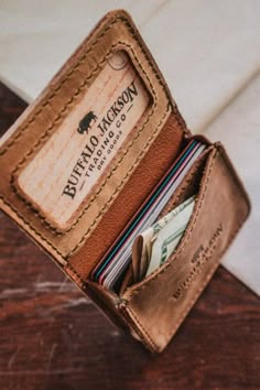 Dig dog bone Mens Wallet First Layer Cowhide Leather Retro Short Buckle Wallet