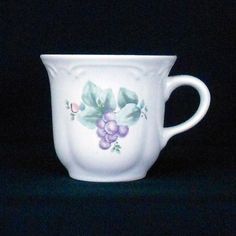 HAVILAND china Limoges 751a CHRISTMAS HOLLY WREATH BERRY Cup /& Saucer Set 2/"