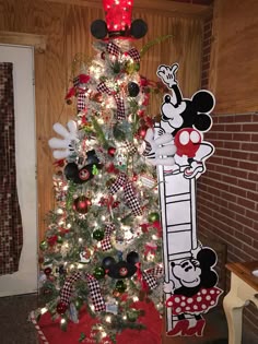 mickey and minnie mouse christmas tree mickey mouse christmas tree disney christmas decorations - Disney Themed Christmas Decorations mickey and minnie mouse christmas tree mickey mouse christmas tree disney christmas decorations - Disney Themed Christmas Decorations
