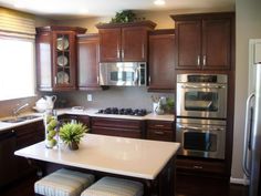 i really like this kitchen not over the tops but still nice my