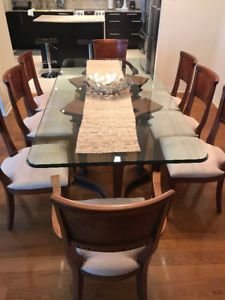 Diplomat Moving Out Of The Country Dining Table Set For Sale Country Dining Tables Dining Table Setting Dining Table