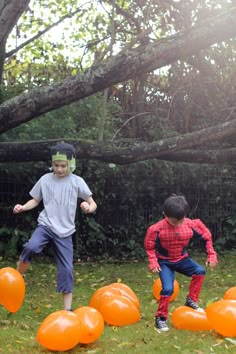 16 diy outdoor halloween party game ideas pumpkin patch stomp the kid who can stomp the - Halloween Party Games Toddlers 16 diy outdoor halloween party game ideas pumpkin patch stomp the kid who can stomp the - Halloween Party Games Toddlers