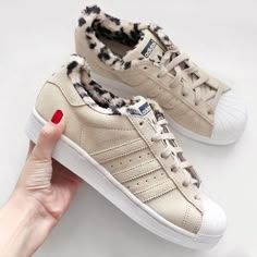 adidas superstar pelo