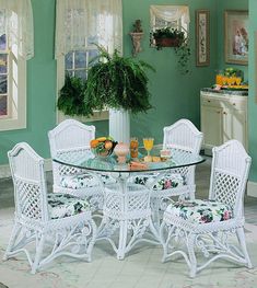 Johnston Casuals Williamsburg Gl Top Dining Set Table 4633b Johnston Casuals Williamsburg Gl Top Dining Set Table 4633b 43 4 Chairs 4611 Apartment Living Pinterest Sets Dinette And
