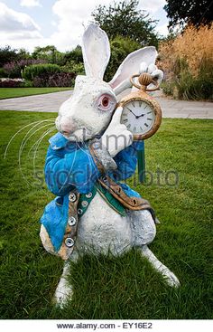 Looking Glass Statue in Guildford | Alice in Wonderland and Through ... Looking Glass Statue in Guildford | Alice in Wonderland and Through ...