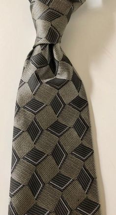 New Blue Black Paisley Design 100/% Silk Tie Jacquard Woven Floral Hologram
