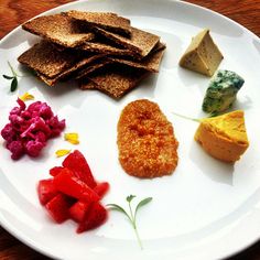 59 Best Gluten Free Los Angeles Images On Pinterest Vegan Yes The Cheese Plate Is Raw Vegan Yum Itsthecheese At M A K E Santa Monica Place