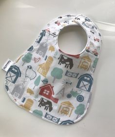 FARM FUN BARNS APPLE TREES COWS TRACTOR FABRIC