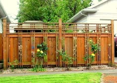 craftsman style fences and gates | Lovely craftsman style fence. | gardens/outdoor spaces Забор Двора, Панели Забора, Фермерский Забор, Забор Для Лошадей, Кирпичный Забор, Забор Из Поддонов, Бамбуковый Забор, Дизайн Ограды, Сады