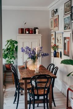 Inspirationsnovember | Elsa Billgrens blogg på ELLE.se! Apartment Living, Home Interiors, Dining Room Decor, Dining Room Design, Retro Home Decor