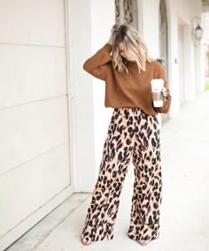 Calça Flare combina com que tipo de Blusa?