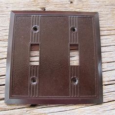 Vtg Leviton Art Deco Ivory ribbed Bakelite DOUBLE toggle switch plate Cover