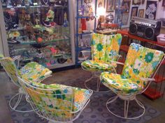 Pair Vintage Homecrest Swivel Rocker Chair Mid Century Modern Patio Original Vintage 1970s Green Foxy Lady T Shirt Outdoor Furniturevintage Patiosectional