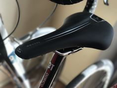 Road Bike Seat Saddle 356g WEST BIKING Comfortable Lightweight Mountain