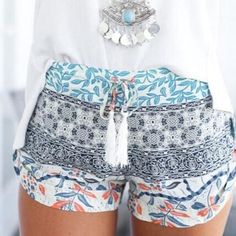 Stretch kurze Hose Hot Pants Shorts Panty Jeans mint Spitze cuts 36 38 u