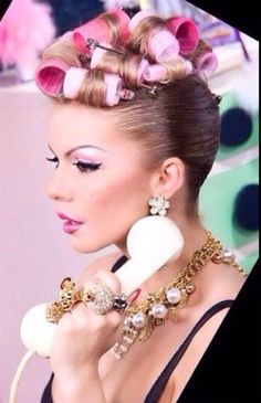Transsexual woman, curlers, pierced ears Free galleries young tranny blogs