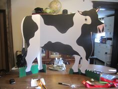 green tri fold display board