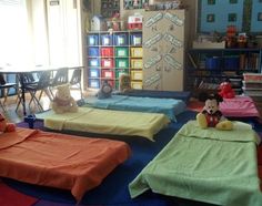 Mejores 171 Imágenes De Decora Y Organiza El Aula En Pinterest Adjudica Un Color A Cada Niño Para Organizar El Material Garabatos