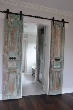 Download Vintage door, Vintage doors, Barn Door, Barn Doors Found by Foo Foo La La | Country style ...
