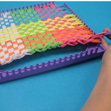 16 Best Weaving Loom Diy Images Knitting Yarns Craftprojectideas How To Use A Weaving Loom Make Potholder
