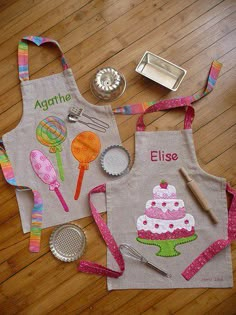 DIY Wrapping Gifts Inspiration     So cute! Patchwork, Kids Apron, Sewing Crafts